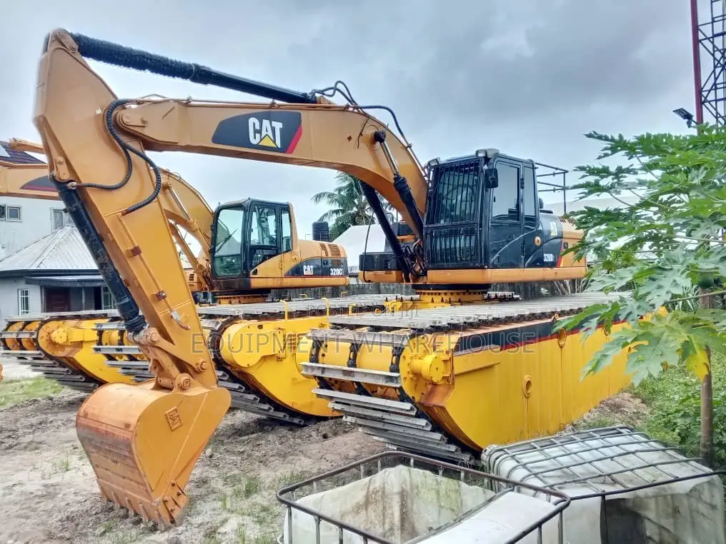 Swampbuggy 320D2L