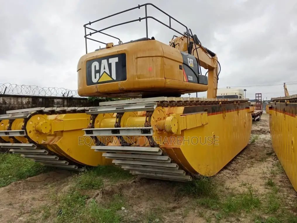 Swampbuggy 320D2L