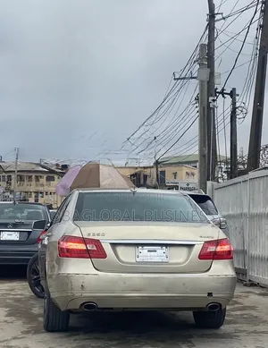 Mercedes-Benz E350 2010 Gold