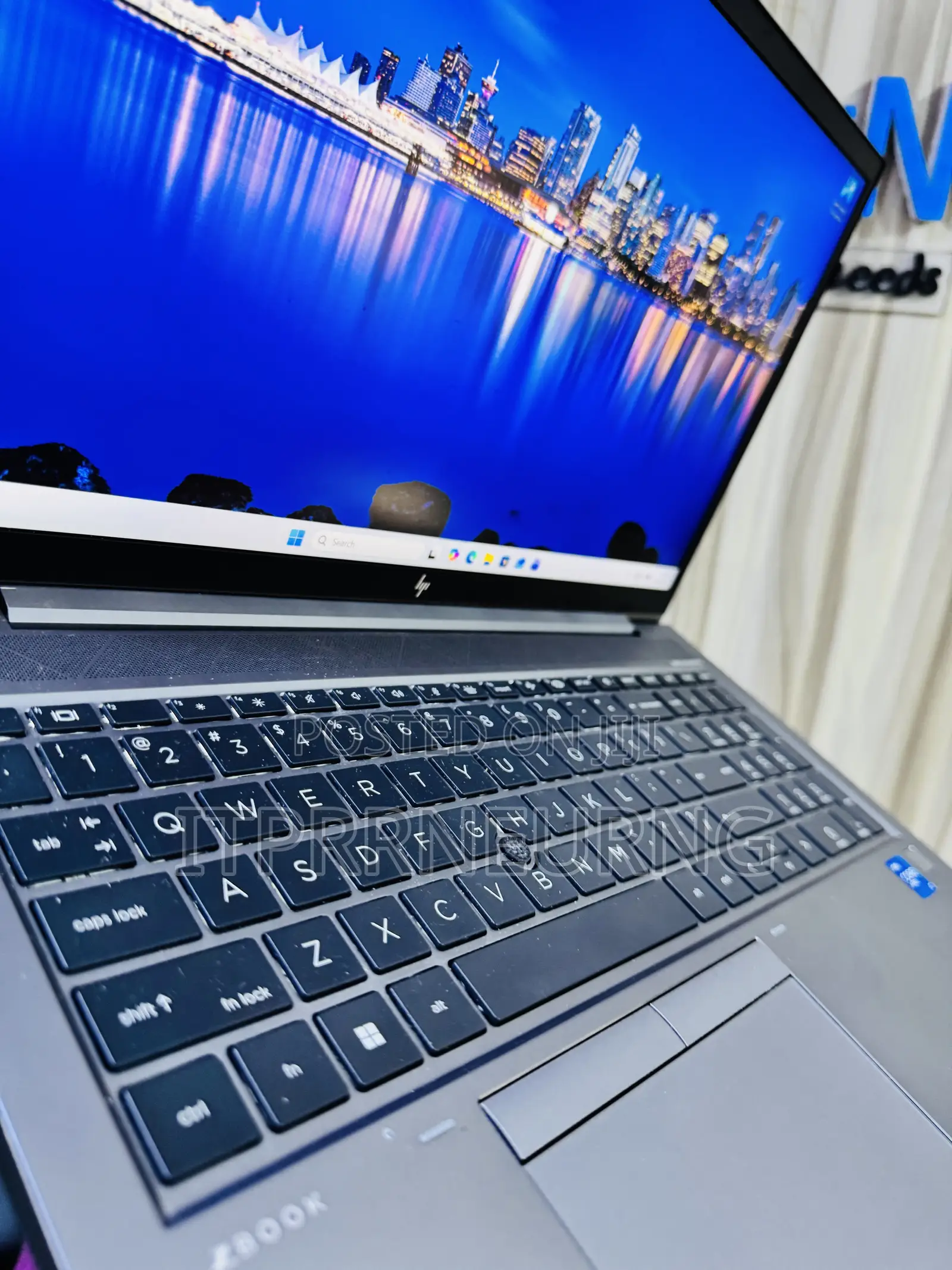 Laptop HP ZBook Firefly G8 4GB Nvidia SSD 512GB