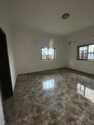 Mini Flat in Osapa London for rent