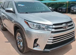 Toyota Highlander Limited Platinum 4x4 V6 (3.5L 6cyl 8A) 2018 Silver