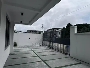 4bdrm Townhouse / Terrace in Ologolo Lekki Lagos for rent