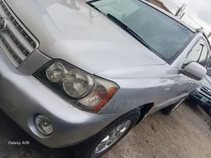 Toyota Highlander 2004 Silver