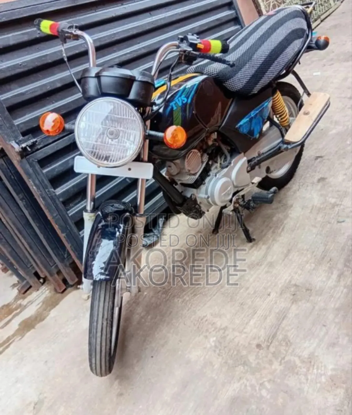 TVS Apache 180 RTR 2025 Black