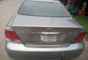 Toyota Camry 2005 Gray