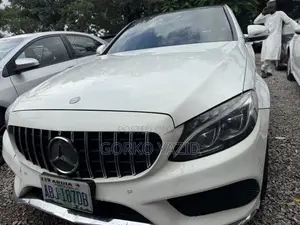Mercedes-Benz C400 4Matic AWD Sedan (3.0L V6 7A) 2015 White