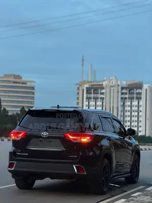 Toyota Highlander Limited 4x2 V6 (3.5L 6cyl 8A) 2018 Black
