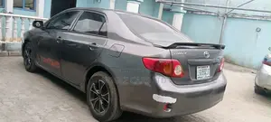 Toyota Corolla 2010 Gray