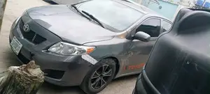 Toyota Corolla 2010 Gray
