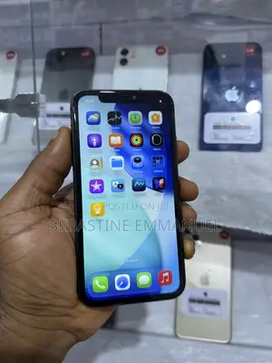 Apple iPhone 11 64 GB Black