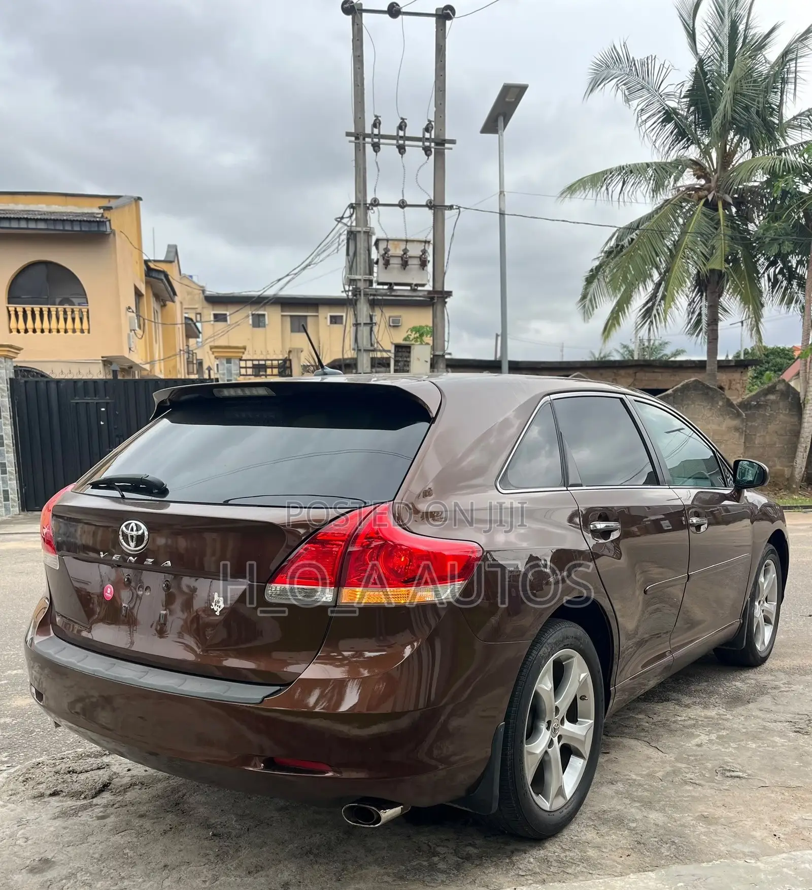 Toyota Venza 2010 Brown