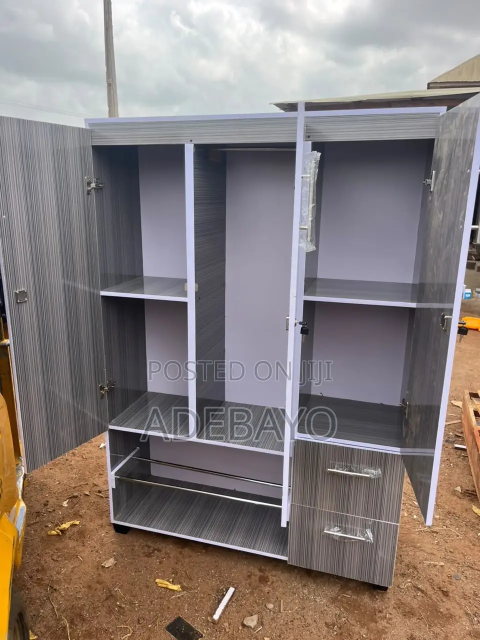 Wardrobe Available Pay on Delivery