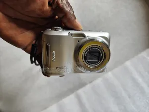 Kodak Digital Photo Video Camera for Vintage Passport Snapping