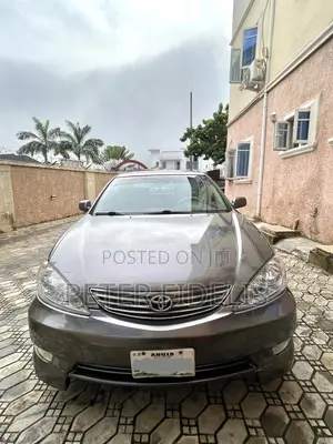 Toyota Camry 2005 Gray