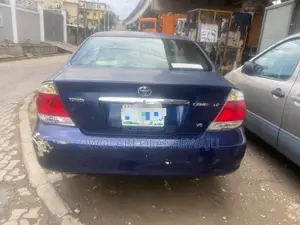 Toyota Camry 2005 Blue