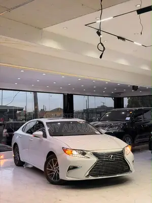 Lexus ES 2017 White