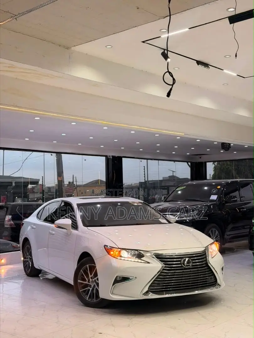 Lexus ES 2017 White