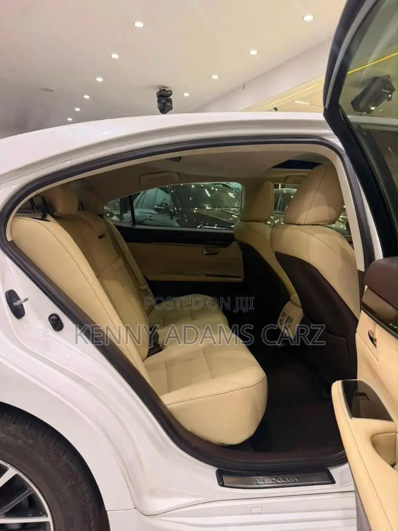 Lexus ES 2017 White