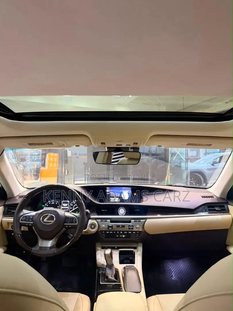 Lexus ES 2017 White