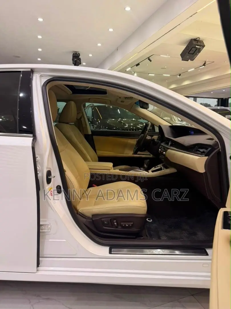 Lexus ES 2017 White