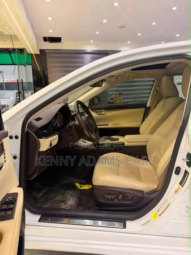 Lexus ES 2017 White