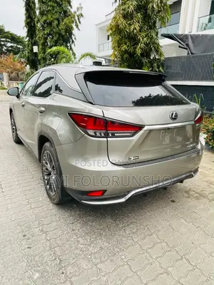 Lexus RX 2022 Gold
