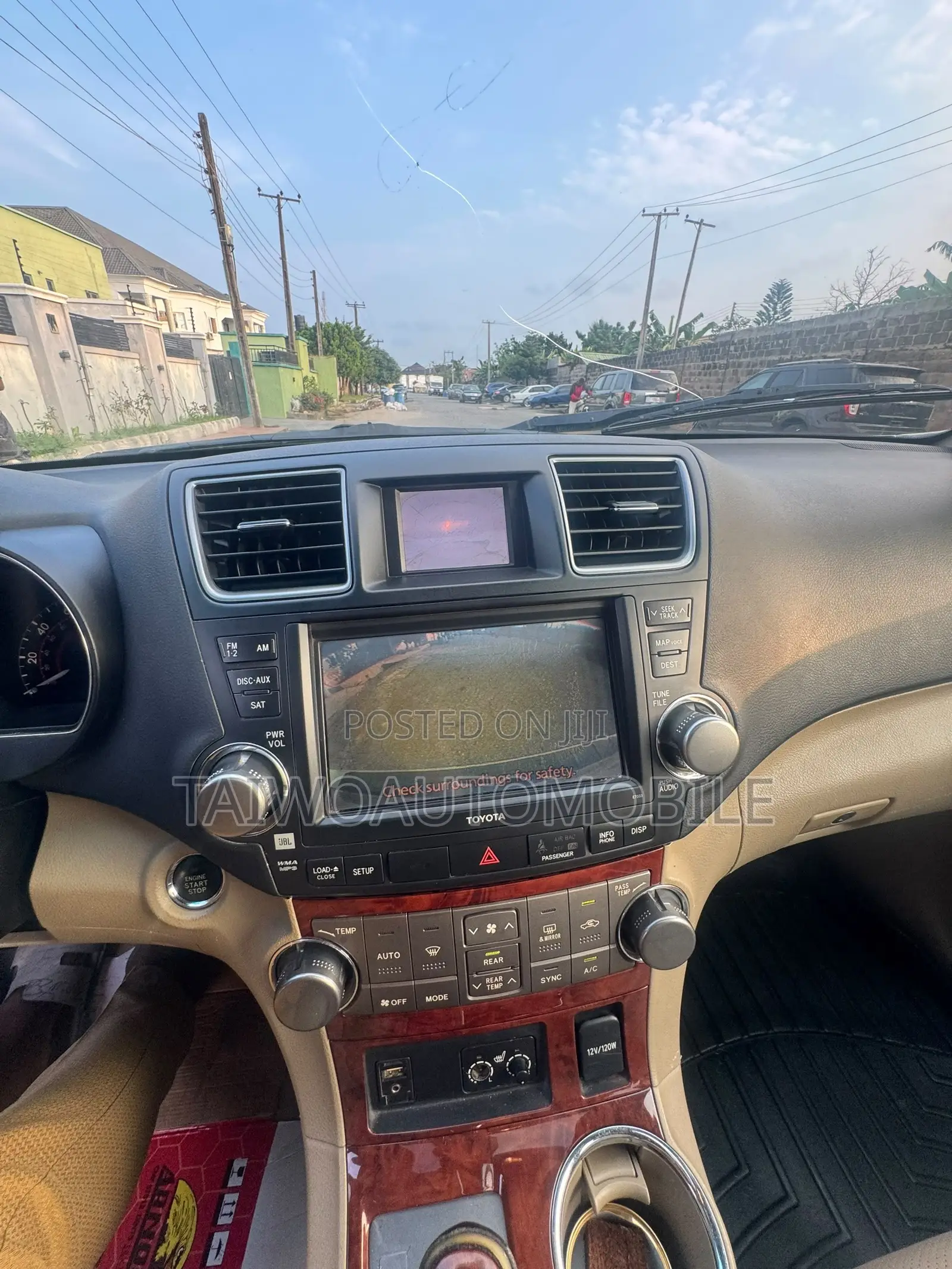 Toyota Highlander 2012 Gold