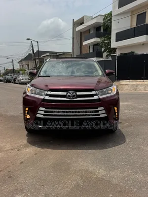 Toyota Highlander Limited Platinum 4dr SUV AWD (3.5L 6cyl 6A) 2015