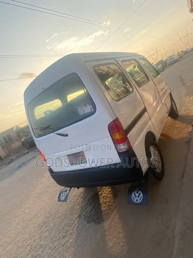 Suzuki Every 2010 White