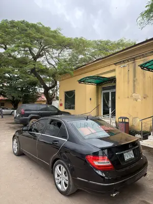 Mercedes-Benz C300 2009 Black