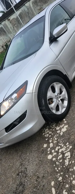 Honda Accord Crosstour 2010 Silver