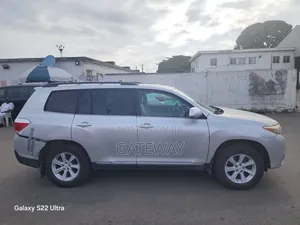 Toyota Highlander 2013 Silver