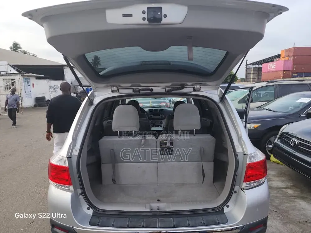 Toyota Highlander 2013 Silver