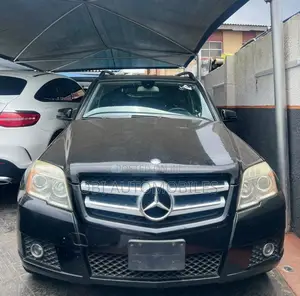 Mercedes-Benz GLK-Class 350 2010 Black