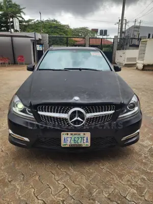 Mercedes-Benz C350 2012 Black