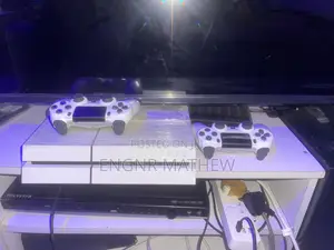 Ps4 Game Console
