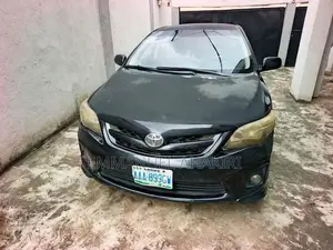 Toyota Corolla 2012 Black