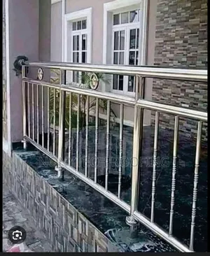 Glass Handrails and Stainless Handrails