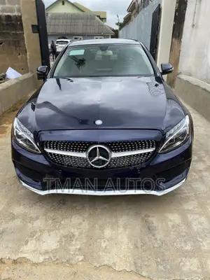 Mercedes-Benz C300 2016 Blue