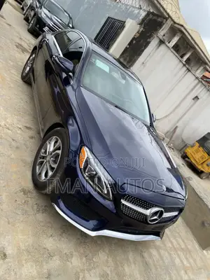 Mercedes-Benz C300 2016 Blue