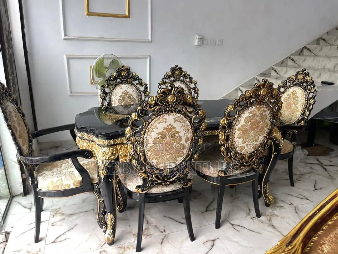 By 6 Classic Royal Dining Table