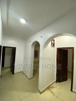3bdrm Block of Flats in Chveron, Chevron for rent