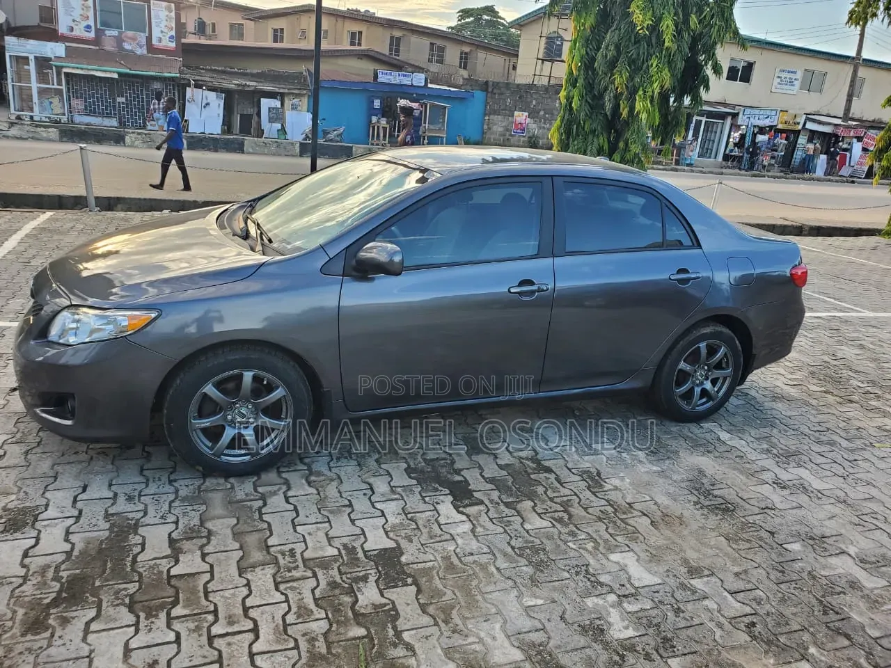 Toyota Corolla 2009 Black
