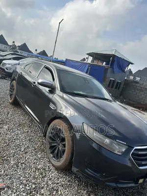Ford Taurus 2015 Black