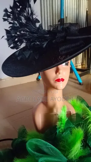 Elegant Handmade Black Fascinator Hat – Ladies’ Headpiece