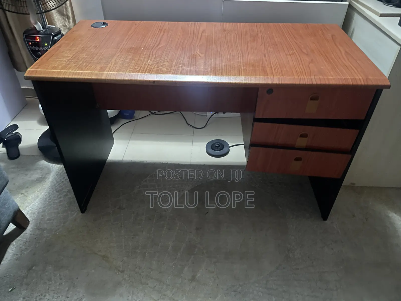 Solid Office Desk / Work From Home Desk