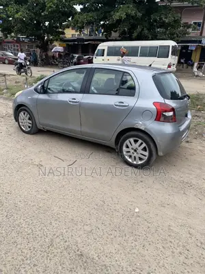 Toyota Yaris 2008 Gray
