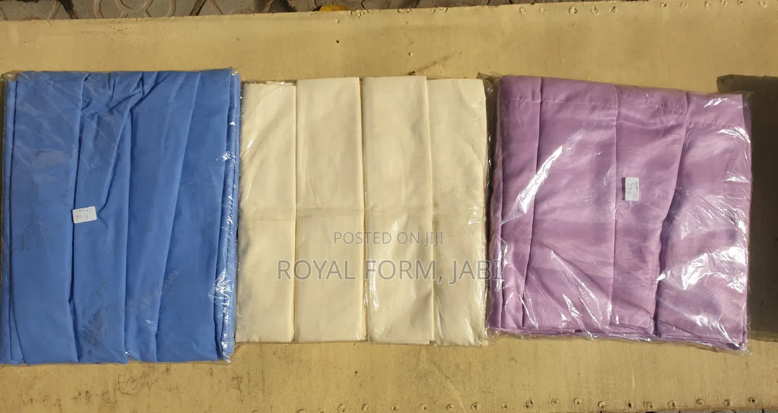 Bedsheets Polish Material With Four Pillows Case