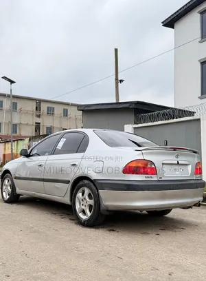 Toyota Avensis 2003 Silver